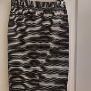 Liz Claiborne Black and White Patterned Pencil Skirt Pre-own
